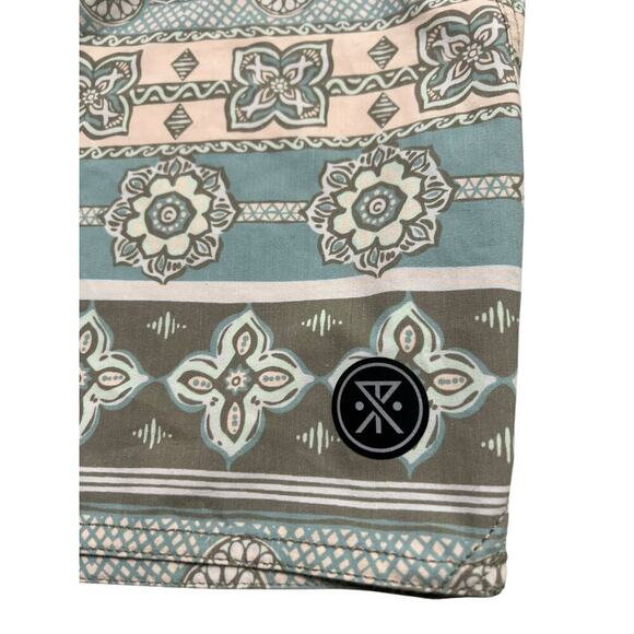 ROARK The Passage Darna Boardshorts - Performance Water Shorts -‎ M - Picture 3 of 7